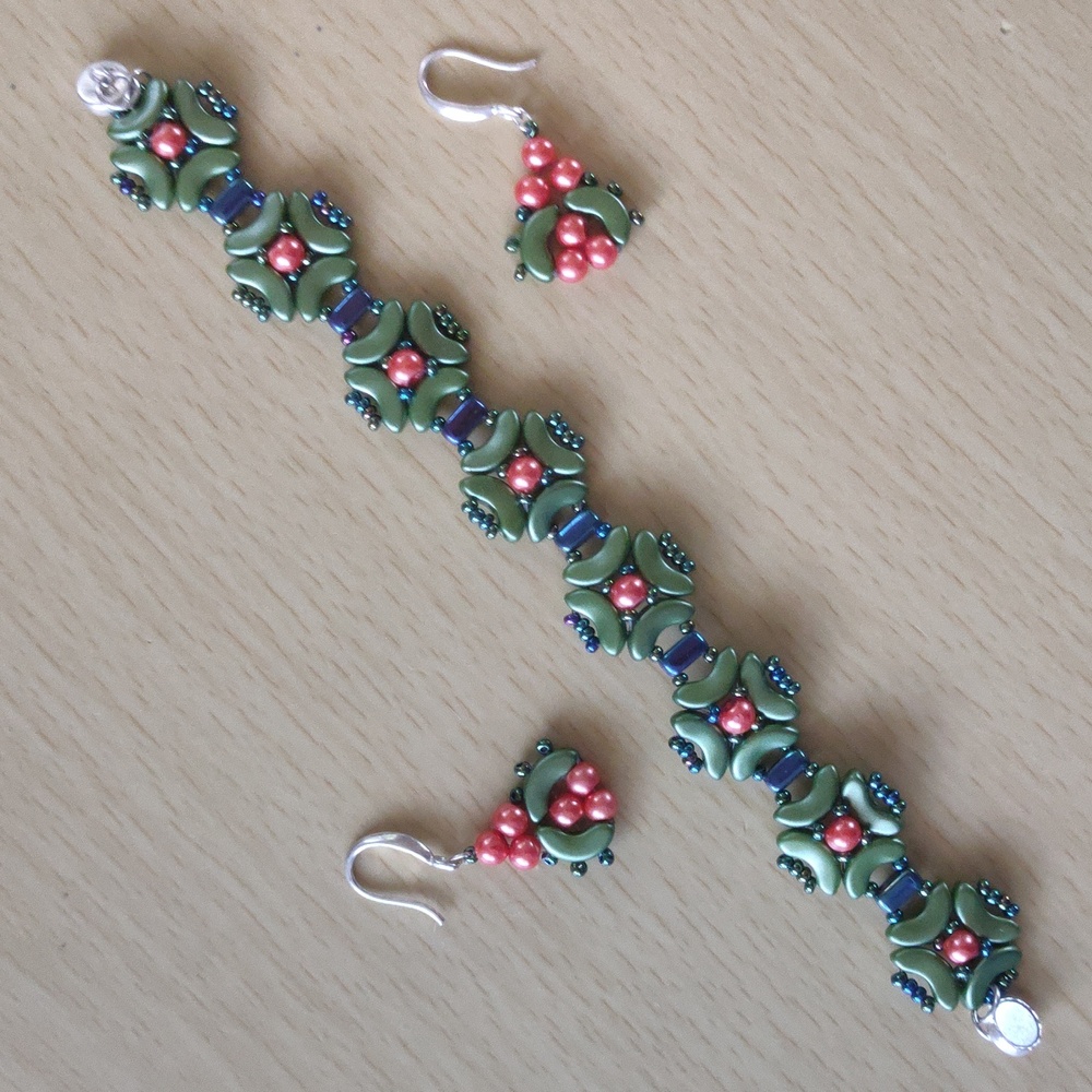 Beautiful Handmade Bracelet & Earrings Set